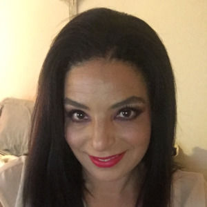 Meet your Posher, Valentina